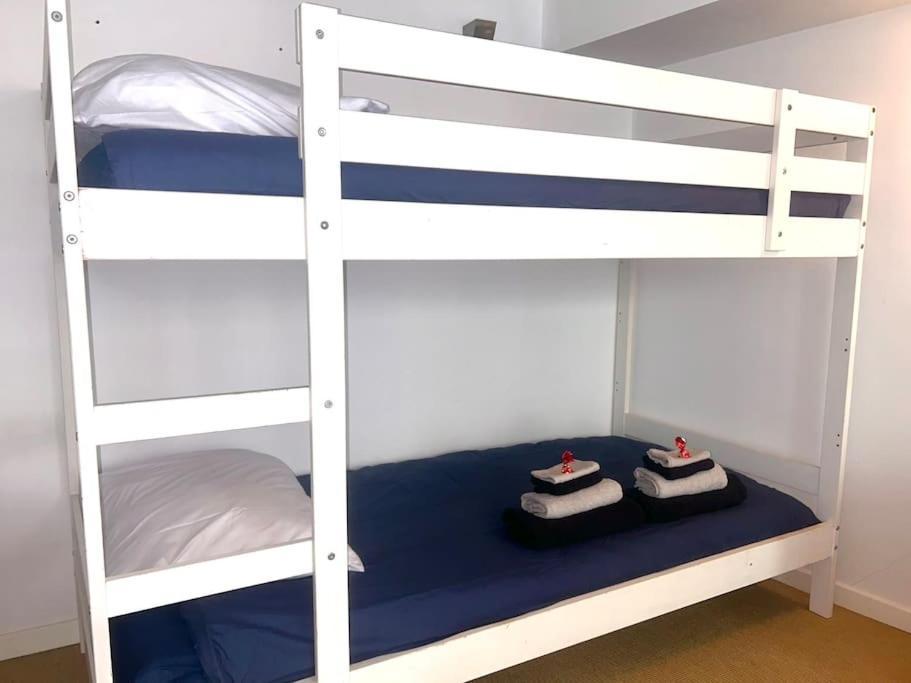 Down Town Spacious Duplex With Private Parking & Game Room 布鲁塞尔 外观 照片