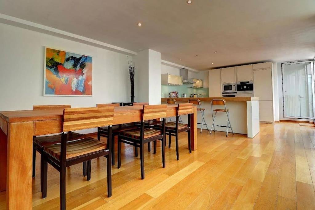 Down Town Spacious Duplex With Private Parking & Game Room 布鲁塞尔 外观 照片